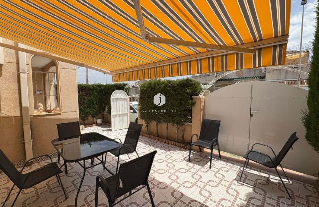 Tweedehands - duplex -
Torrevieja - Costa Blanca