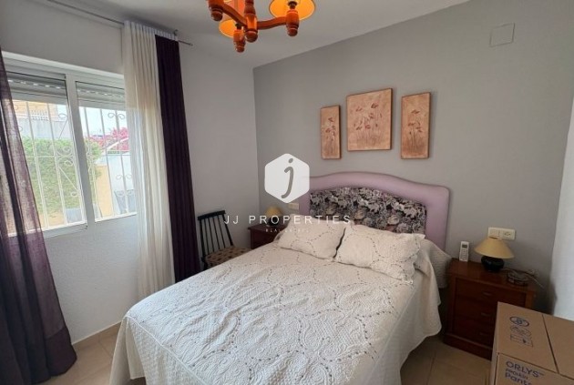 Tweedehands - duplex -
Torrevieja - Costa Blanca