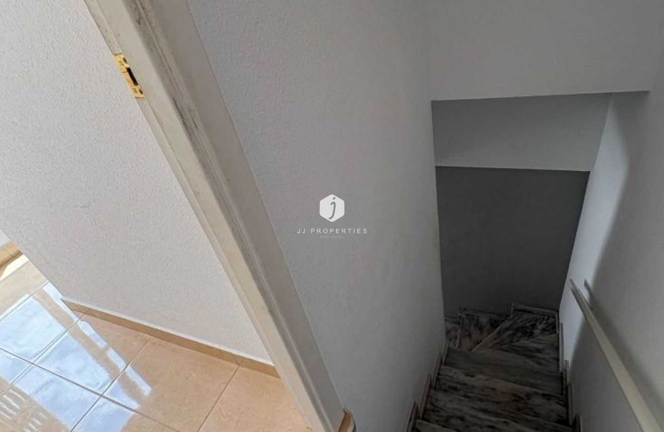 Tweedehands - duplex -
Torrevieja - Costa Blanca