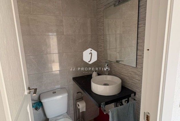 Tweedehands - duplex -
Torrevieja - Costa Blanca