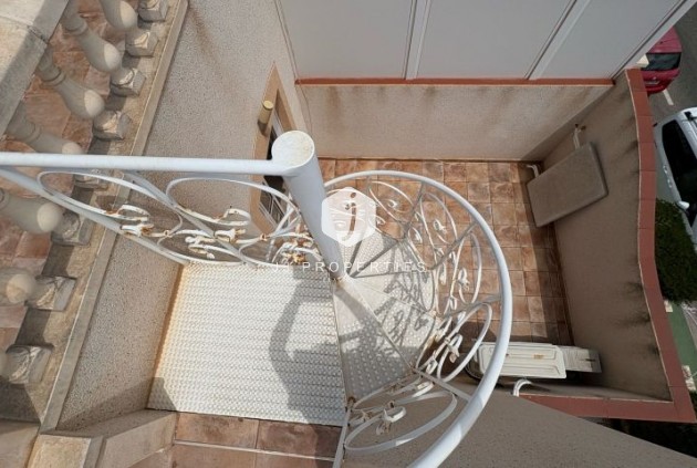 Tweedehands - duplex -
Torrevieja - Costa Blanca