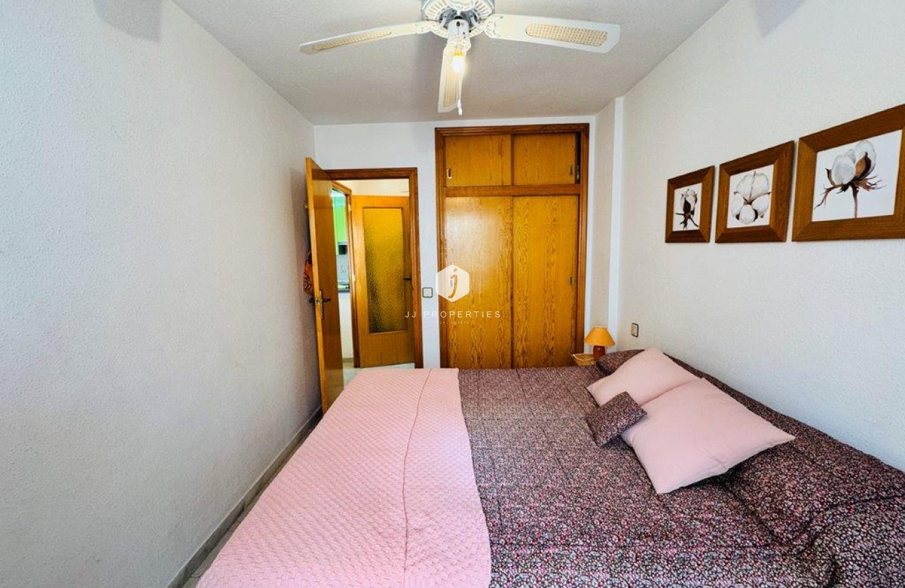 Tweedehands - Appartement / flat -
La Mata - Costa Blanca