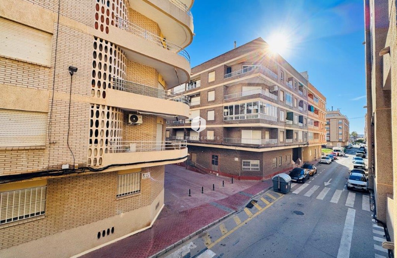 Tweedehands - Appartement / flat -
La Mata - Costa Blanca