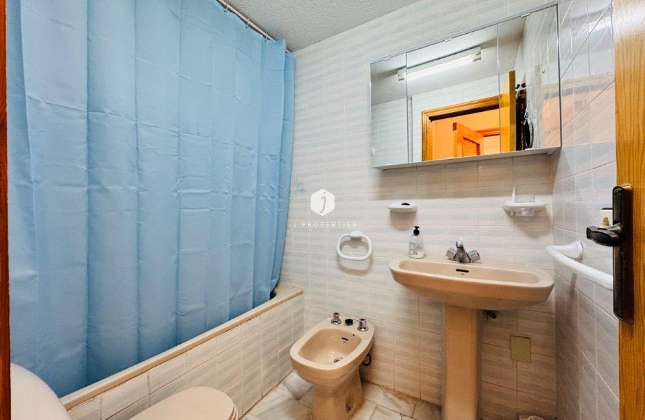 Tweedehands - Appartement / flat -
La Mata - Costa Blanca