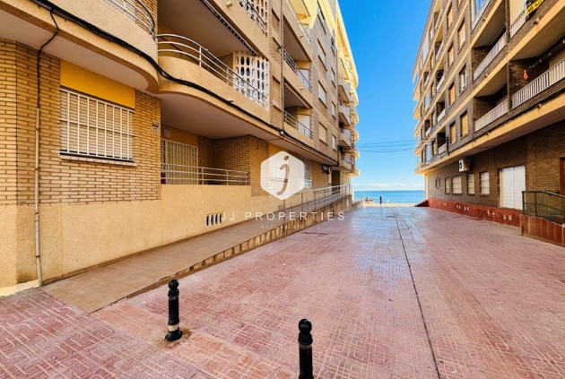 Tweedehands - Appartement / flat -
La Mata - Costa Blanca