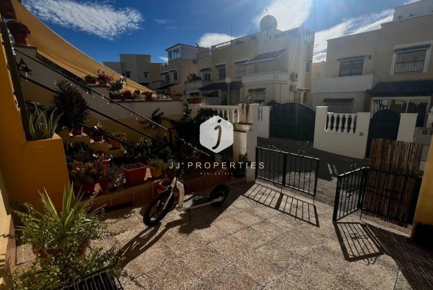 Tweedehands - Chalet -
Orihuela Costa - Los Almendros-la Florida