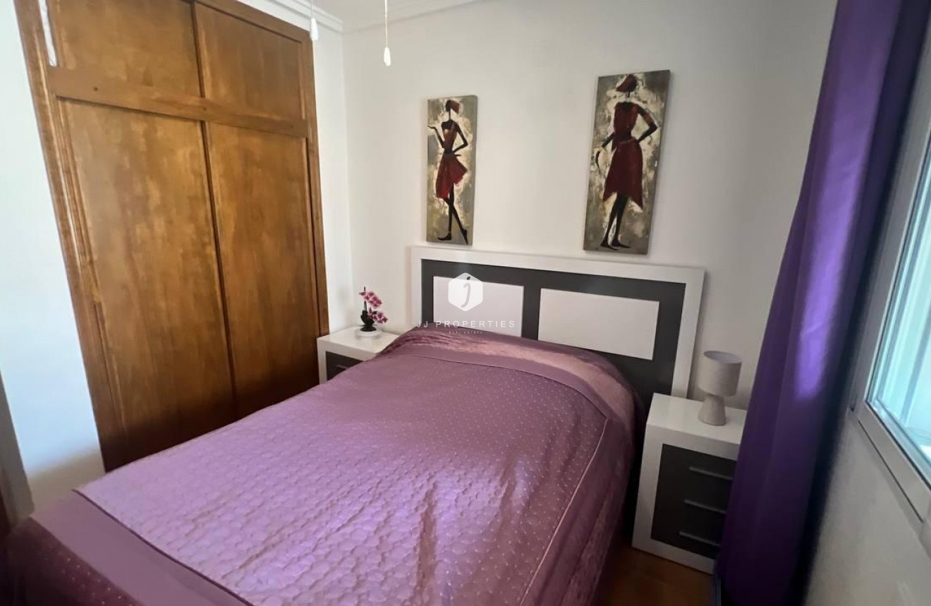 Tweedehands - Chalet -
Orihuela Costa - Los Almendros-la Florida