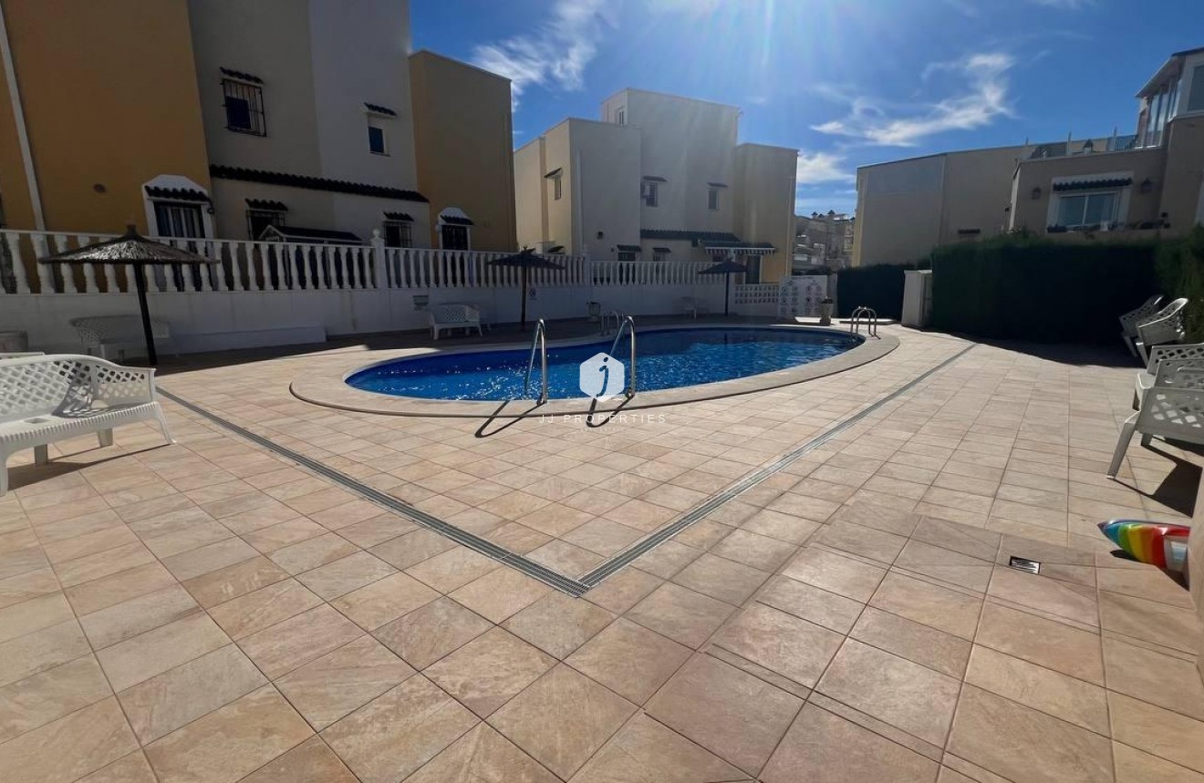 Tweedehands - Chalet -
Orihuela Costa - Los Almendros-la Florida