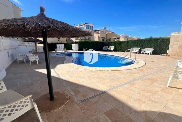 Tweedehands - Chalet -
Orihuela Costa - Los Almendros-la Florida