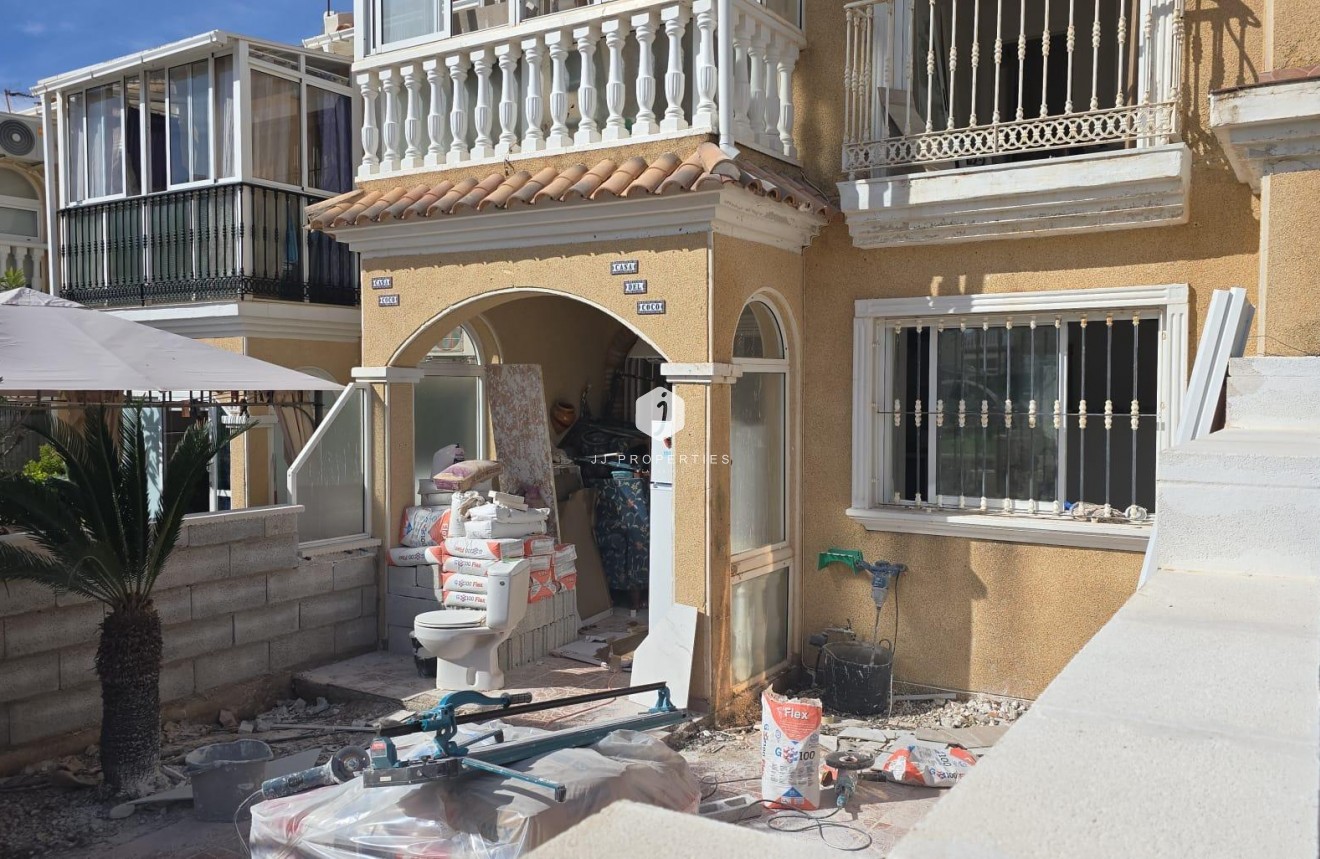 Tweedehands - Chalet -
Torrevieja - aguas nuevas