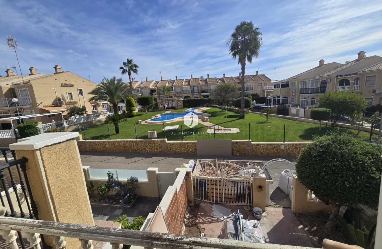 Tweedehands - Chalet -
Torrevieja - aguas nuevas