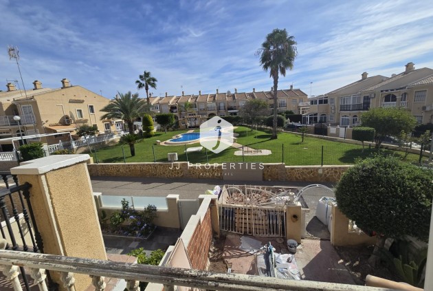 Tweedehands - Chalet -
Torrevieja - aguas nuevas