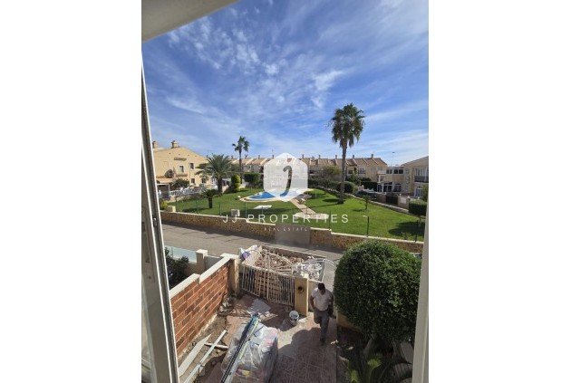 Tweedehands - Chalet -
Torrevieja - aguas nuevas