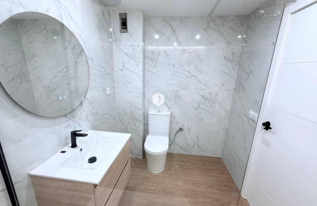 Tweedehands - Chalet -
Torrevieja - aguas nuevas