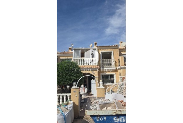 Tweedehands - Chalet -
Torrevieja - aguas nuevas