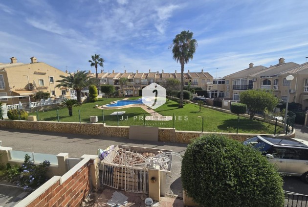 Tweedehands - Chalet -
Torrevieja - aguas nuevas