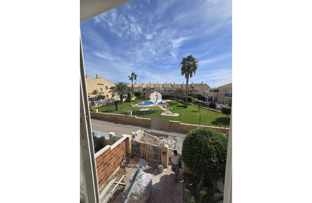 Tweedehands - Chalet -
Torrevieja - aguas nuevas