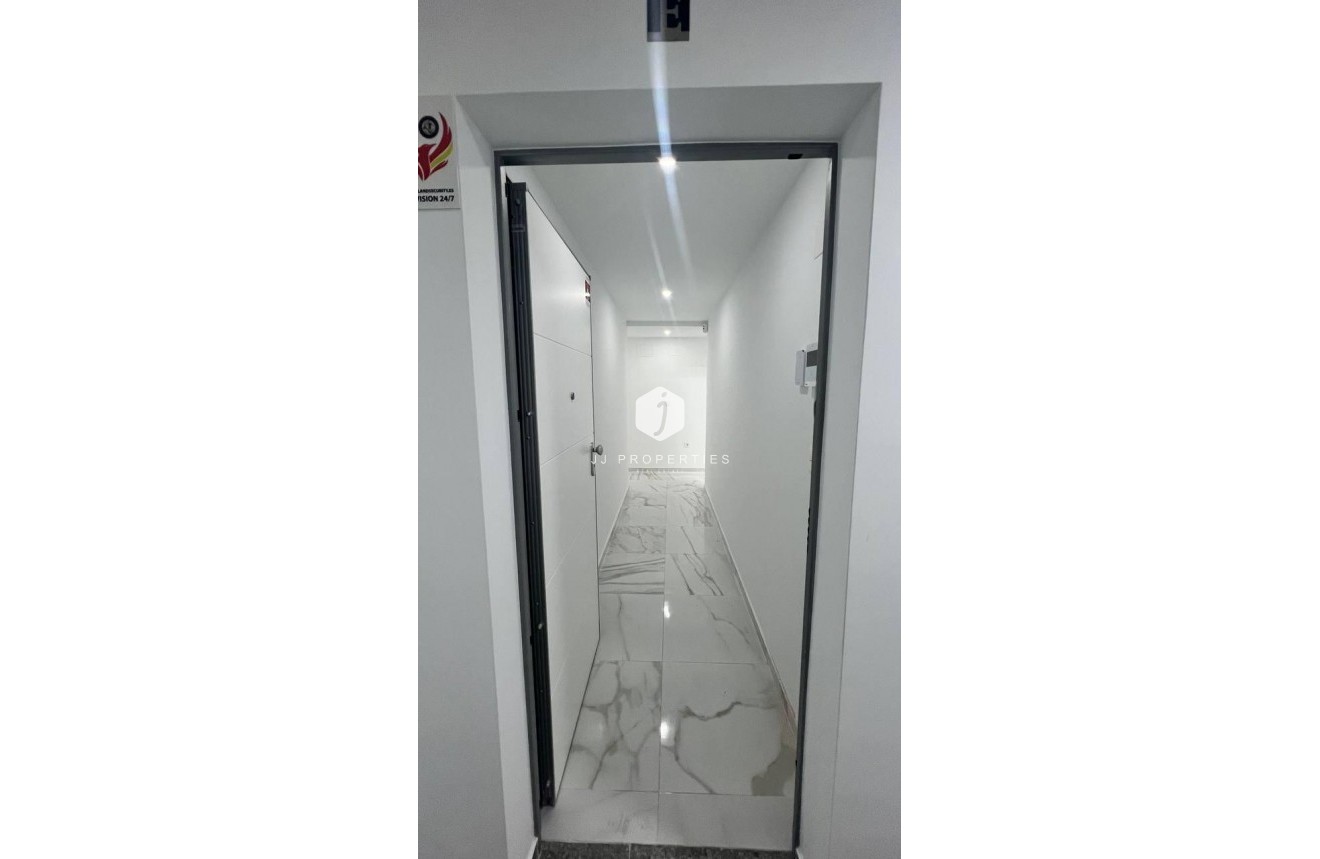 Tweedehands - Appartement / flat -
Torrevieja - PARQUE DE LAS NACIONES