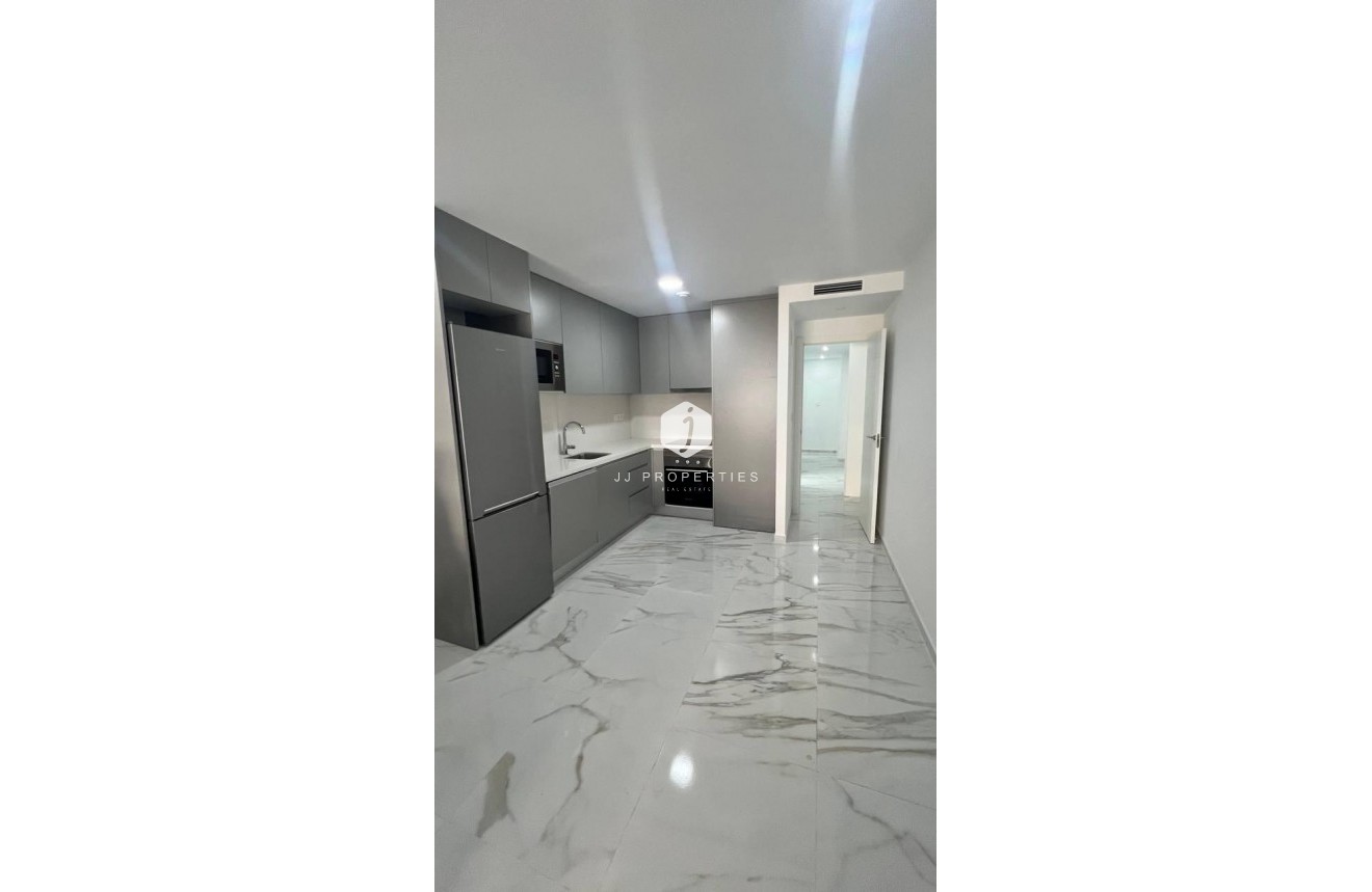 Tweedehands - Appartement / flat -
Torrevieja - PARQUE DE LAS NACIONES