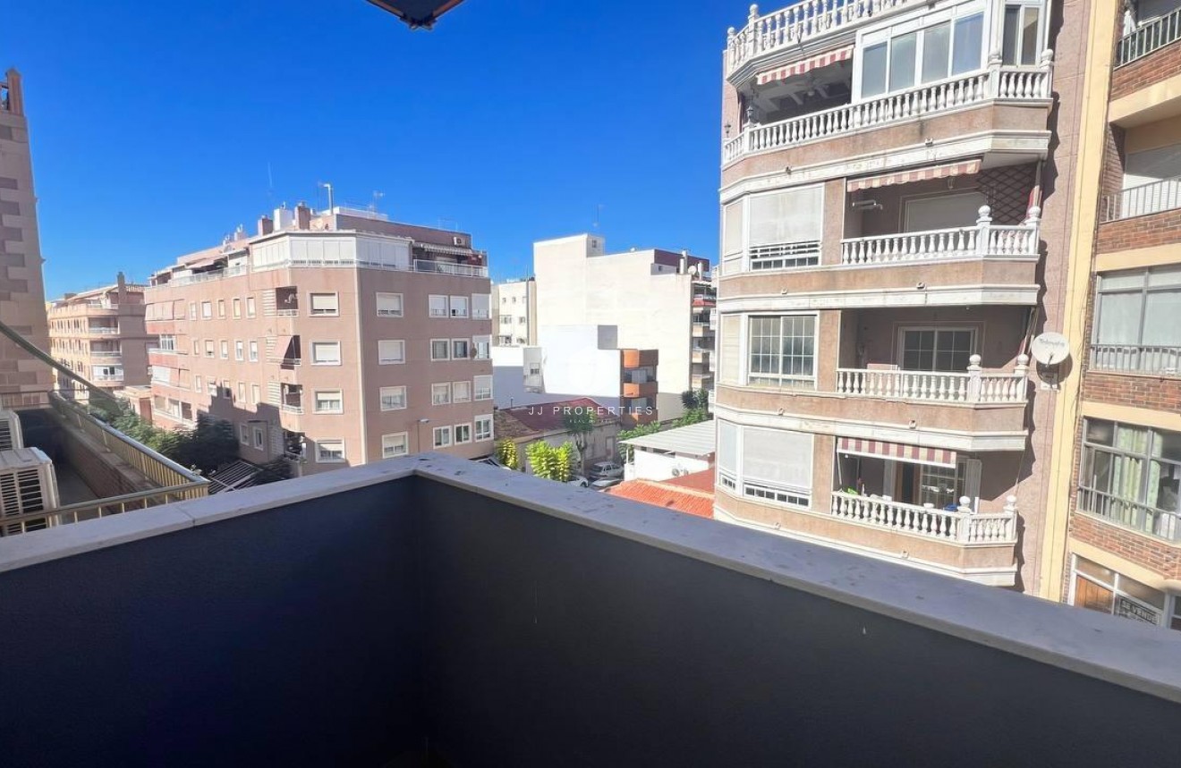 Tweedehands - Appartement / flat -
Torrevieja - PARQUE DE LAS NACIONES