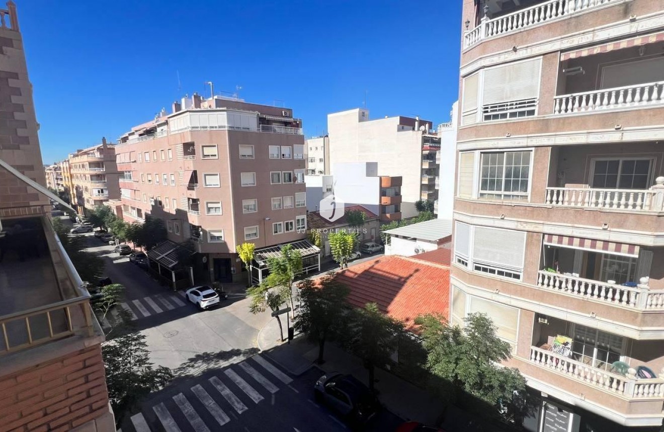 Tweedehands - Appartement / flat -
Torrevieja - PARQUE DE LAS NACIONES