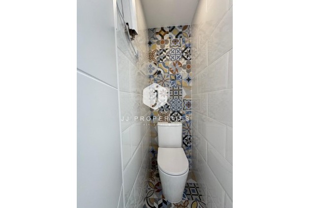 Tweedehands - Appartement / flat -
Torrevieja - Centro