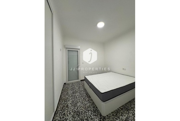 Tweedehands - Appartement / flat -
Torrevieja - Centro