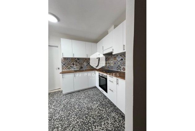 Tweedehands - Appartement / flat -
Torrevieja - Centro