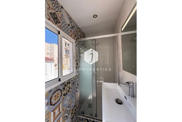 Tweedehands - Appartement / flat -
Torrevieja - Centro
