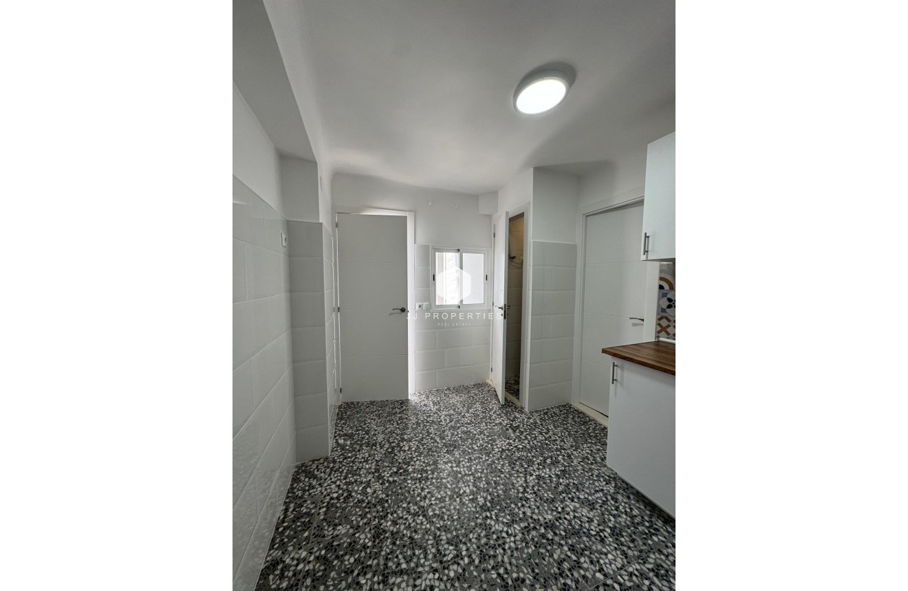 Tweedehands - Appartement / flat -
Torrevieja - Centro