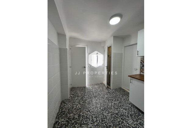 Tweedehands - Appartement / flat -
Torrevieja - Centro