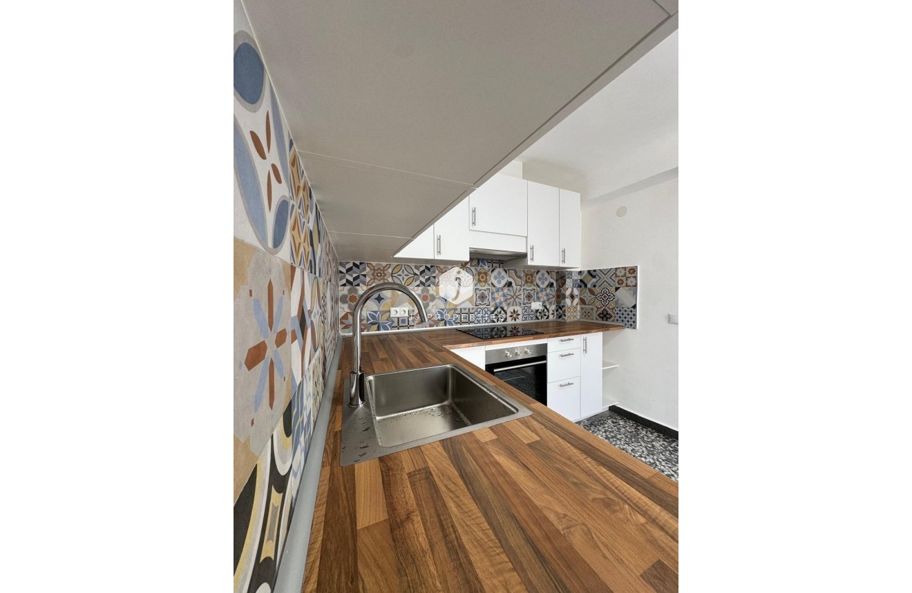 Tweedehands - Appartement / flat -
Torrevieja - Centro