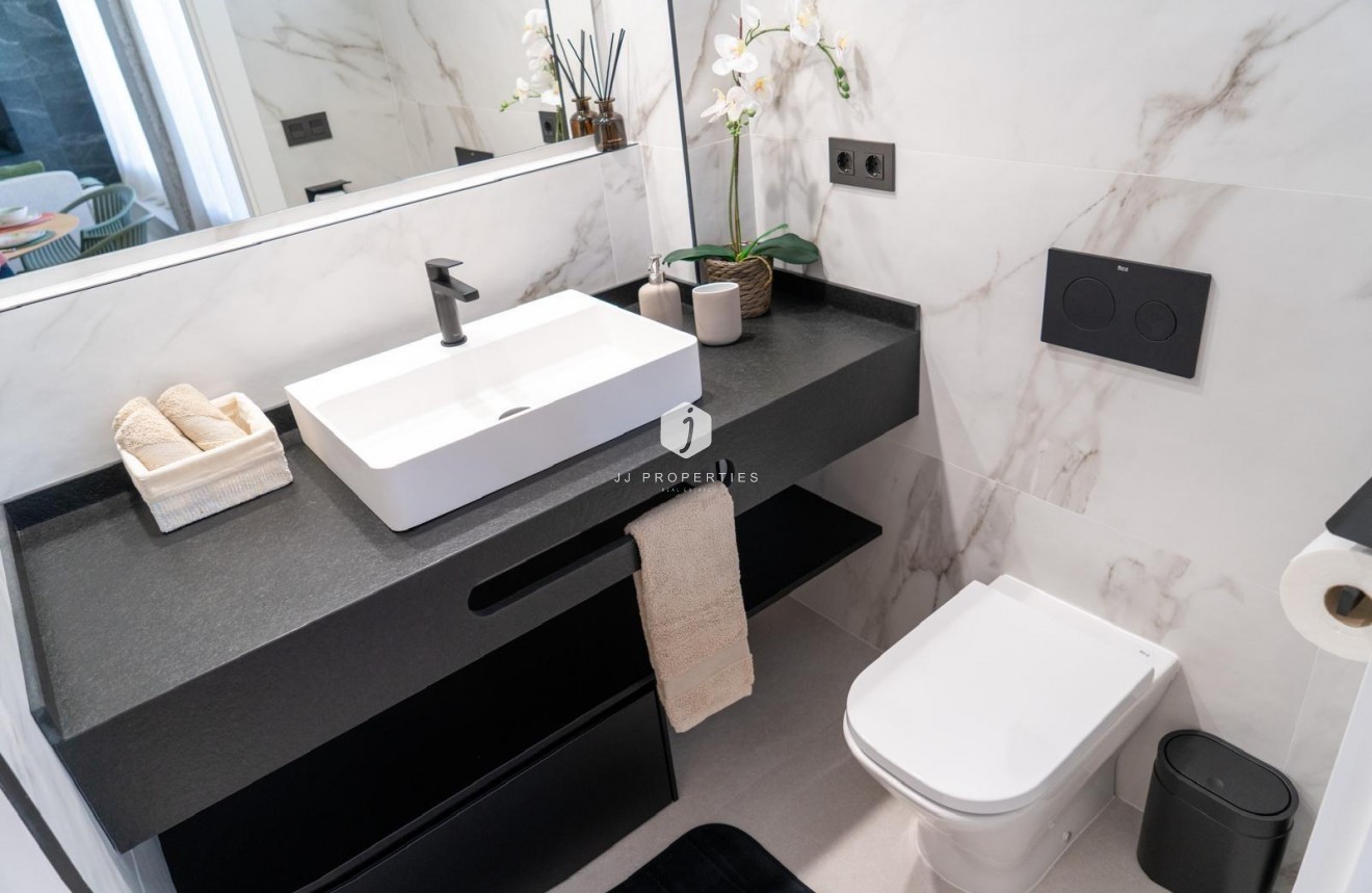 Tweedehands - Penthouse -
Orihuela Costa - La Regia