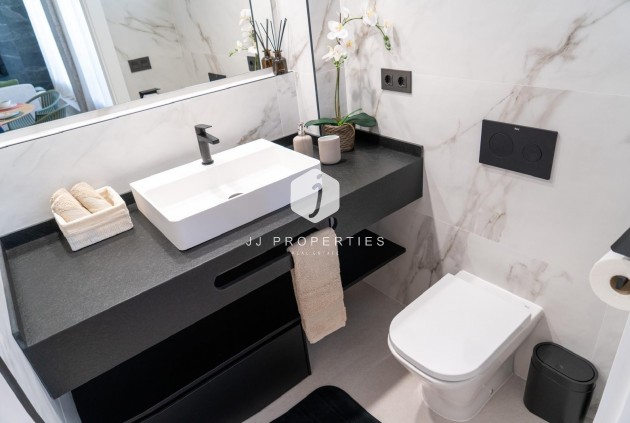 Tweedehands - Penthouse -
Orihuela Costa - La Regia