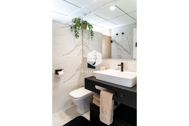 Tweedehands - Penthouse -
Orihuela Costa - La Regia