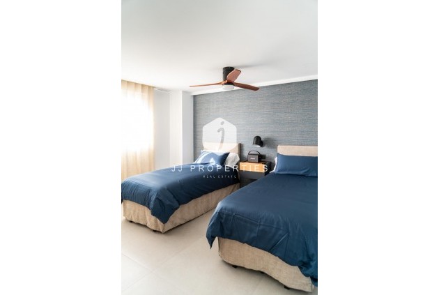 Tweedehands - Penthouse -
Orihuela Costa - La Regia