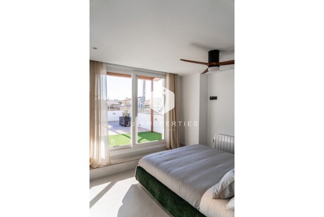 Tweedehands - Penthouse -
Orihuela Costa - La Regia