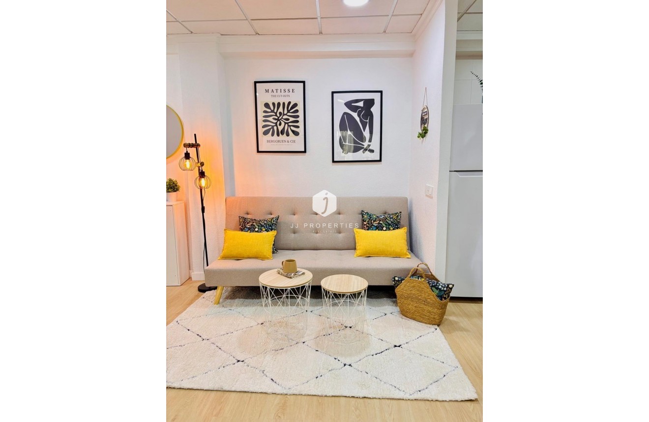 Tweedehands - Appartement / flat -
Torrevieja - Playa de los Locos