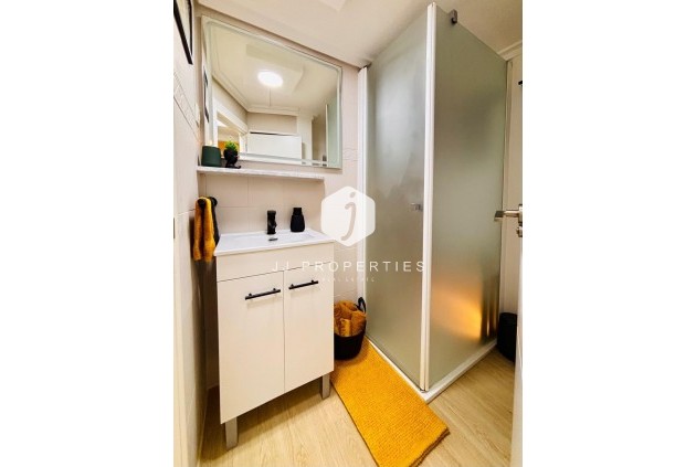 Tweedehands - Appartement / flat -
Torrevieja - Playa de los Locos