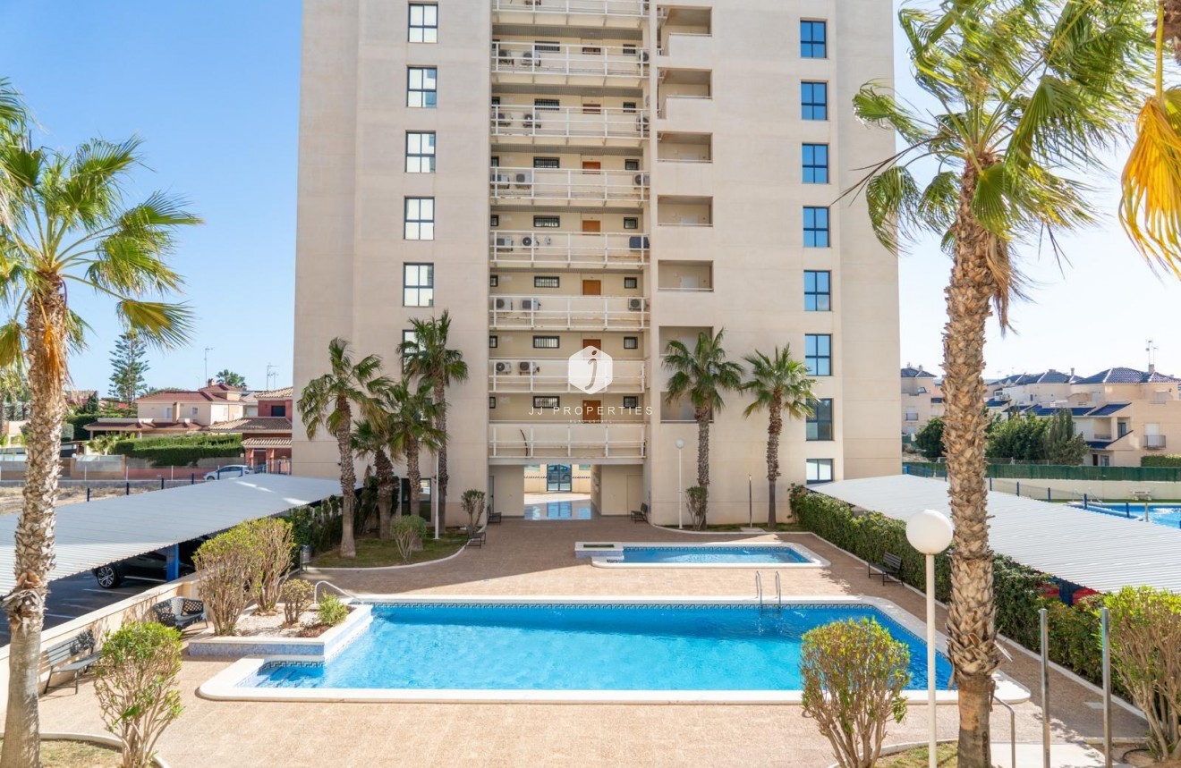 Tweedehands - Appartement / flat -
Torrevieja - La veleta