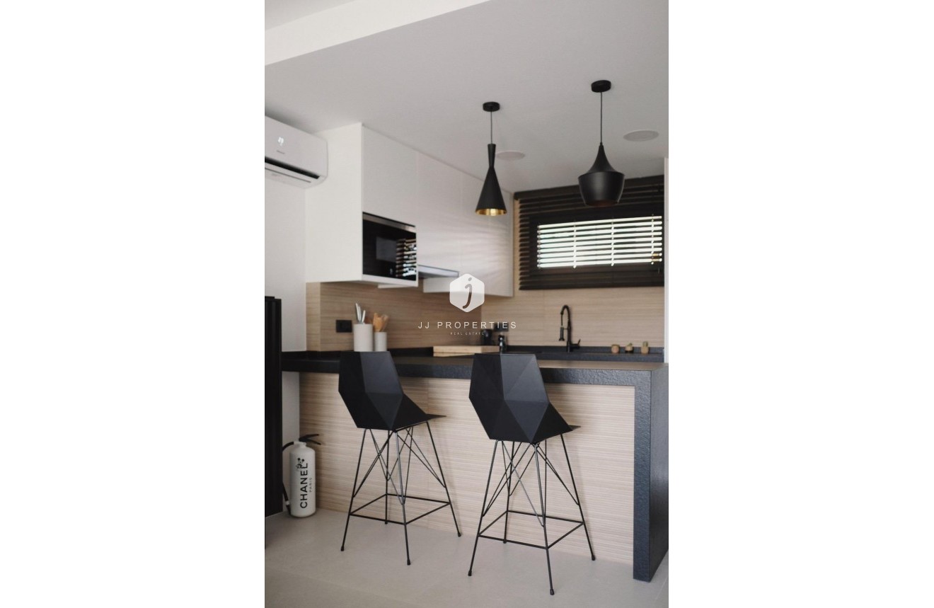 Tweedehands - Appartement / flat -
Torrevieja - La veleta