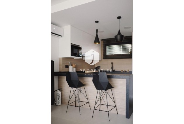 Tweedehands - Appartement / flat -
Torrevieja - La veleta