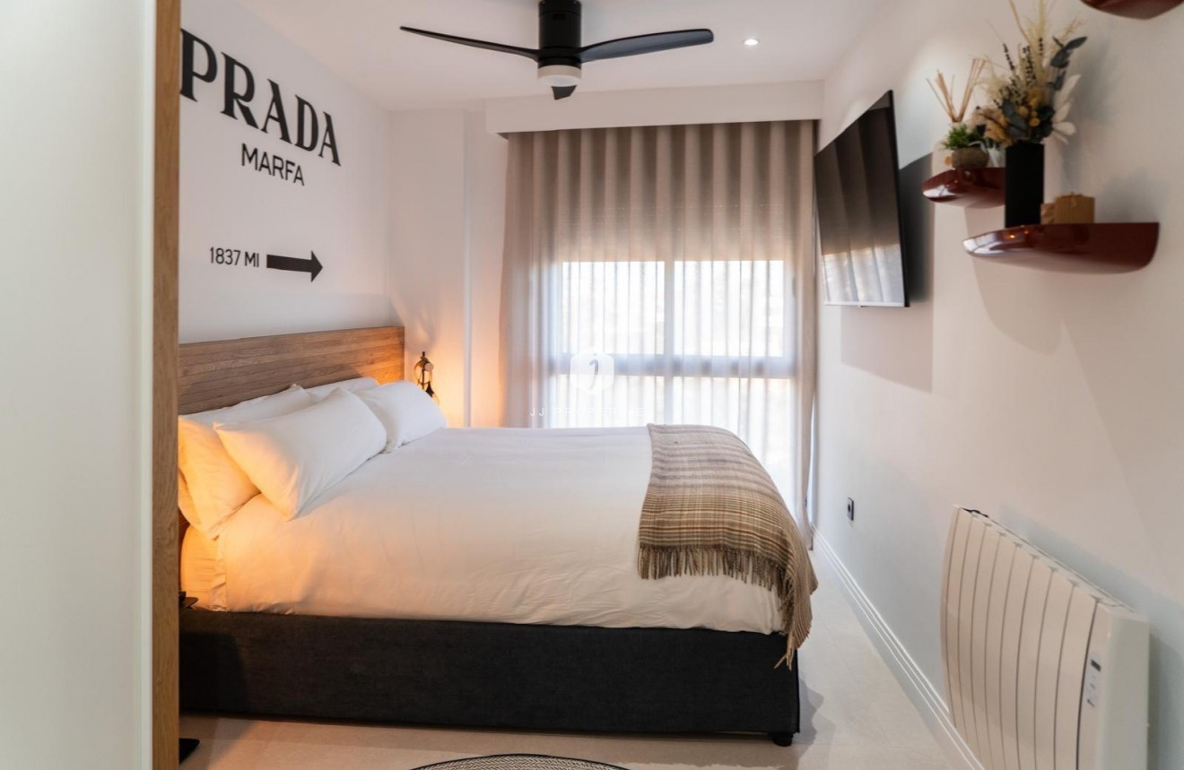 Tweedehands - Appartement / flat -
Torrevieja - La veleta