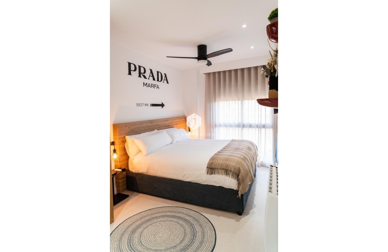 Tweedehands - Appartement / flat -
Torrevieja - La veleta