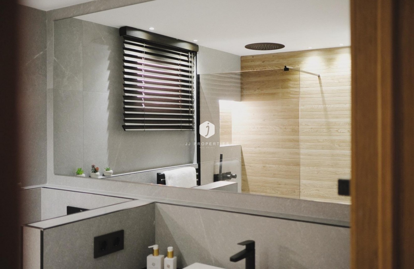 Tweedehands - Appartement / flat -
Torrevieja - La veleta