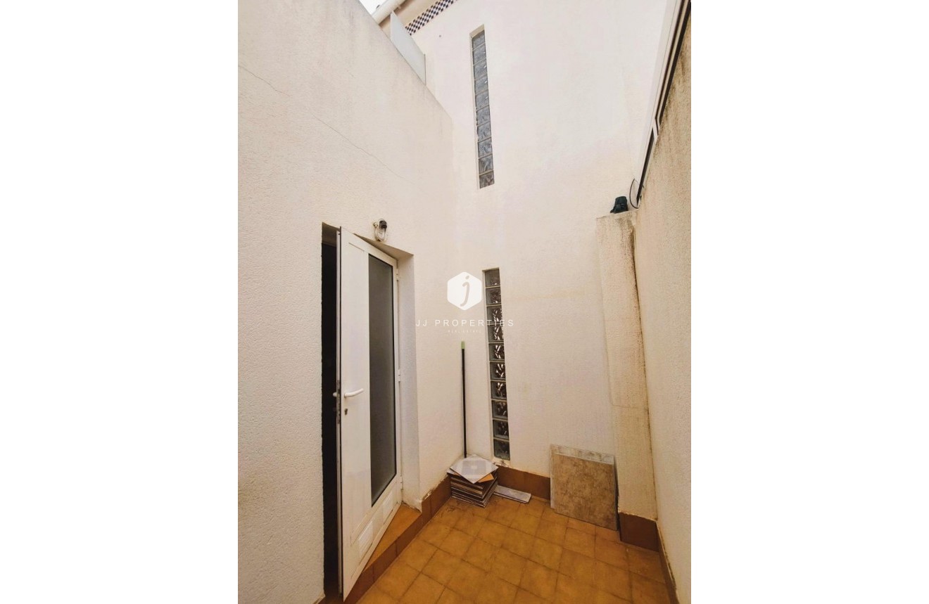 Tweedehands - Villa -
Torrevieja - Costa Blanca