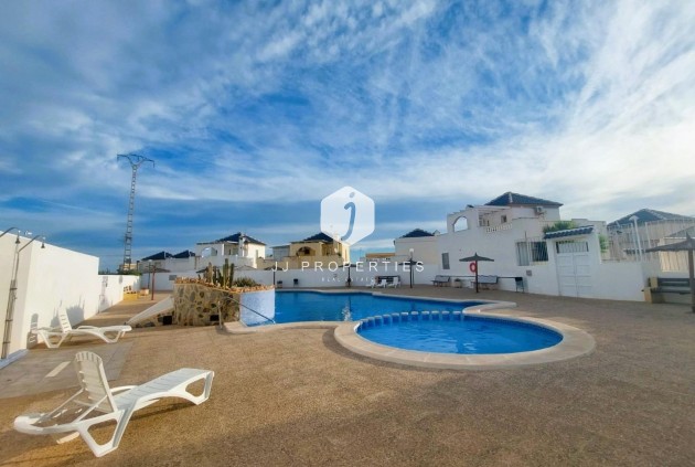 Tweedehands - Villa -
Torrevieja - Costa Blanca