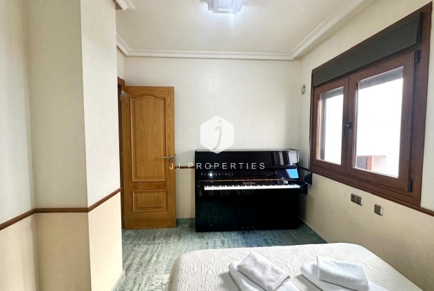 Aus zweiter Hand - Penthouse -
Torrevieja