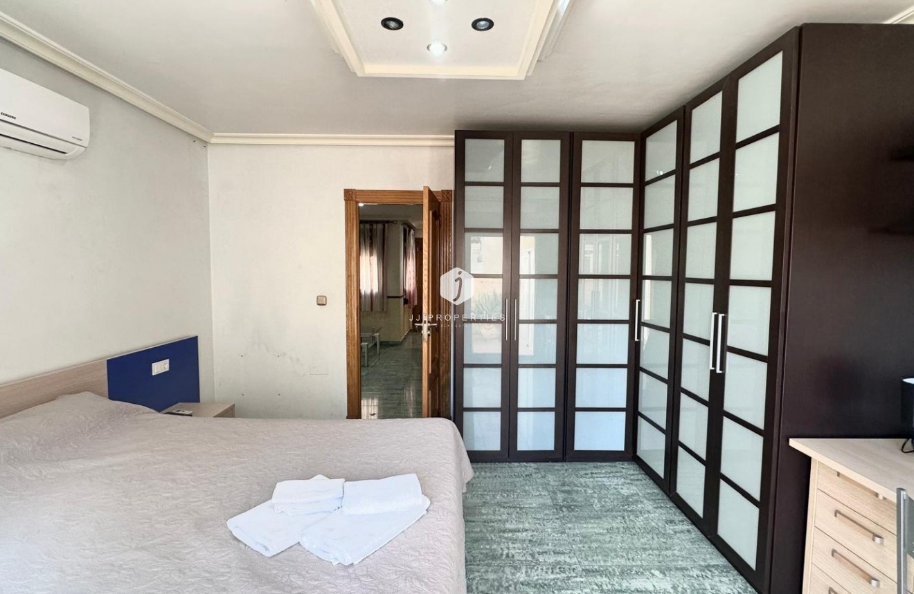 Aus zweiter Hand - Penthouse -
Torrevieja