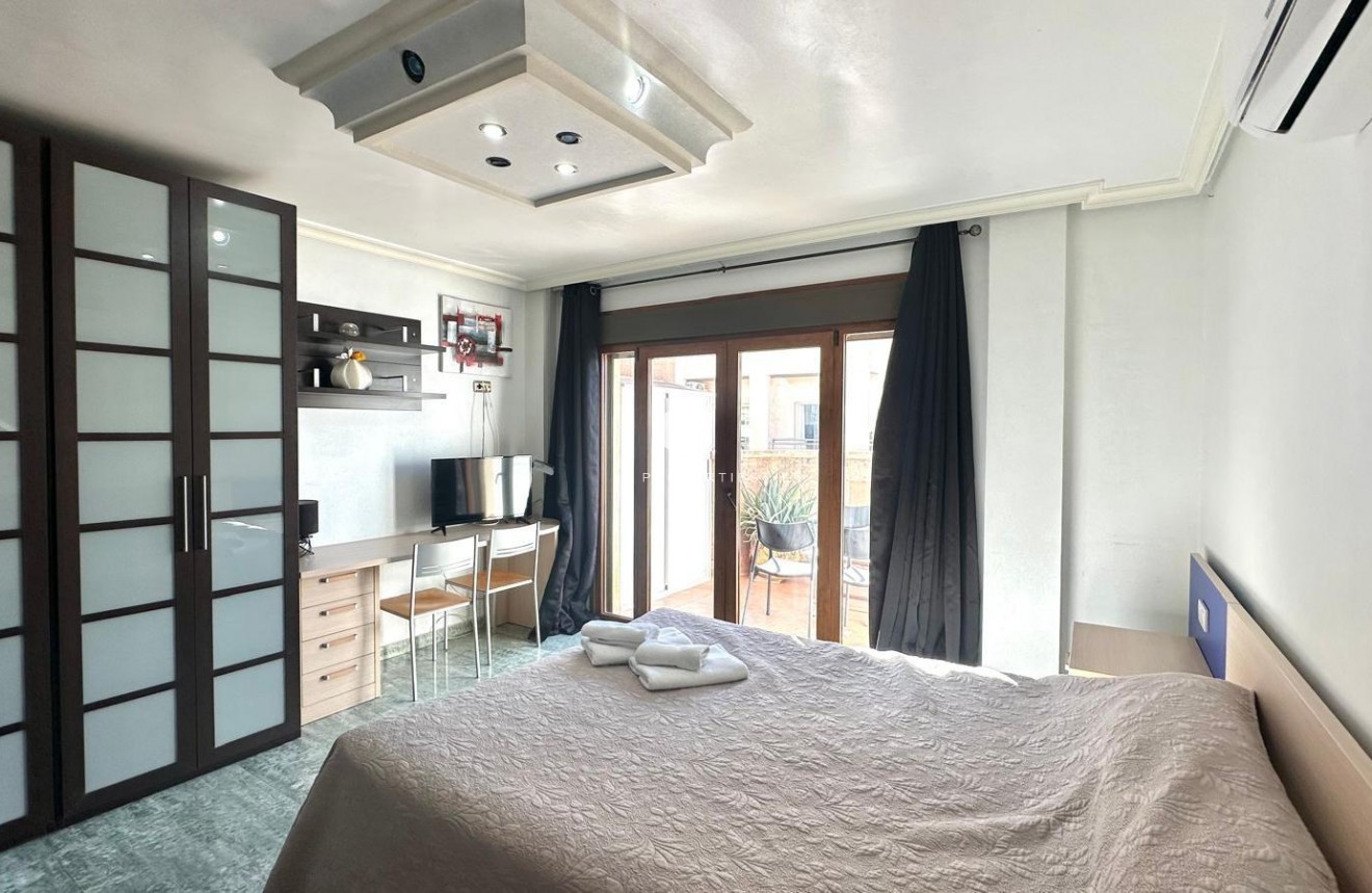 Aus zweiter Hand - Penthouse -
Torrevieja